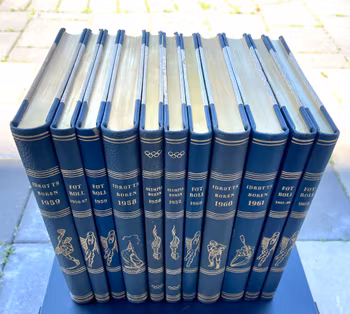 11 BÖCKER - Idrottsböcker, Fotboll, Olympia m.m.