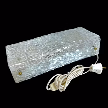 Vägglampa i glas, troligen av J.T. Kalmar, Kalmar Franken KG 1960-tal