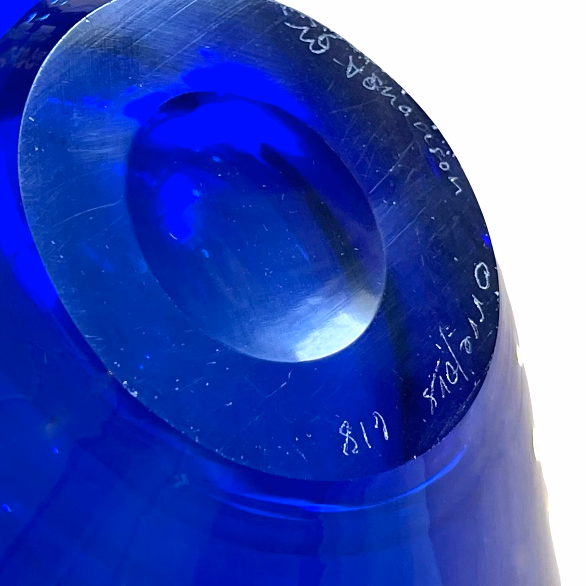 Walter Johansson, Blå glassbolle, Orrefors