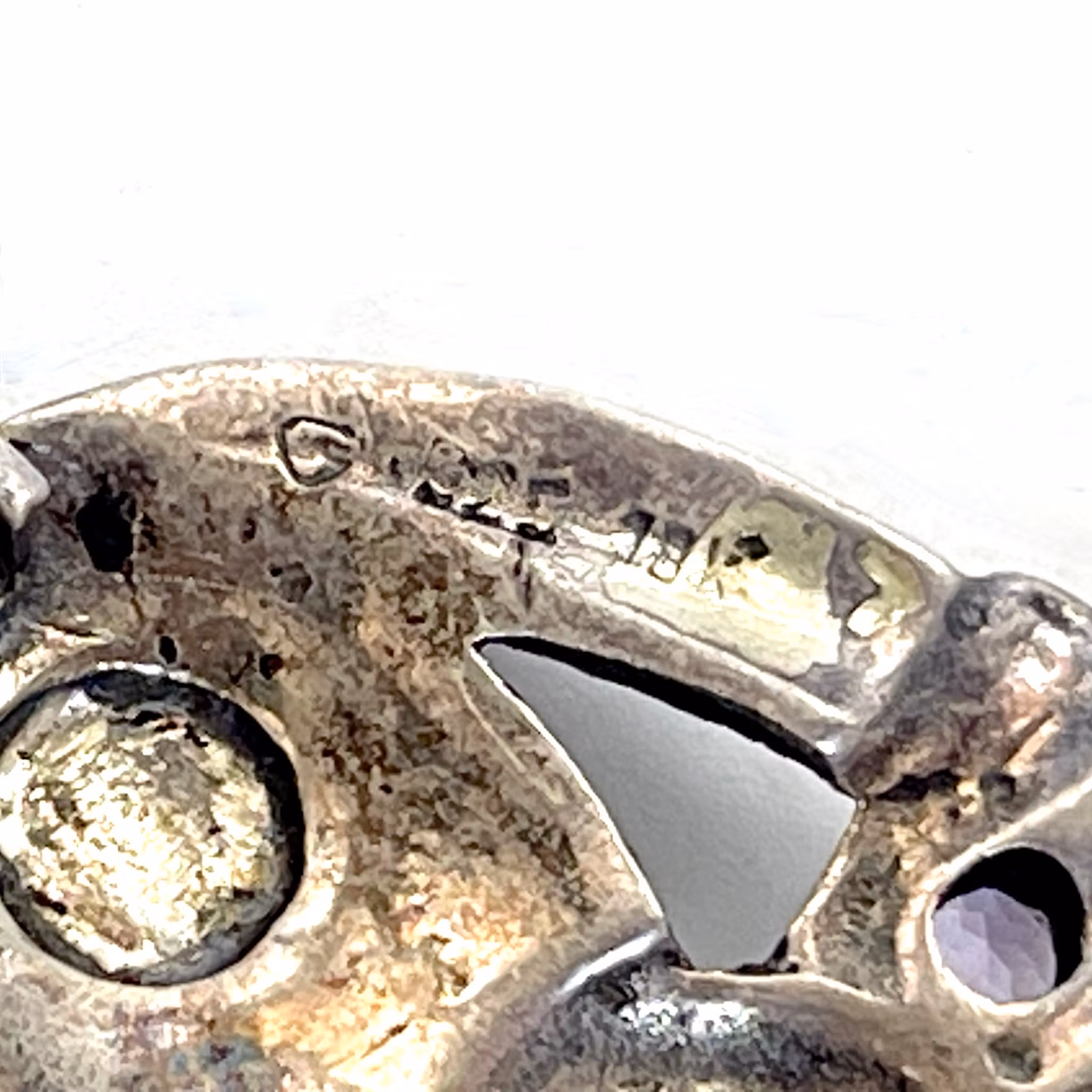 Brosche aus Sterlingsilber mit 18 Karat Gold und Markasiten und Amethysten