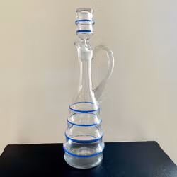 Gammal karaff för likör och glögg