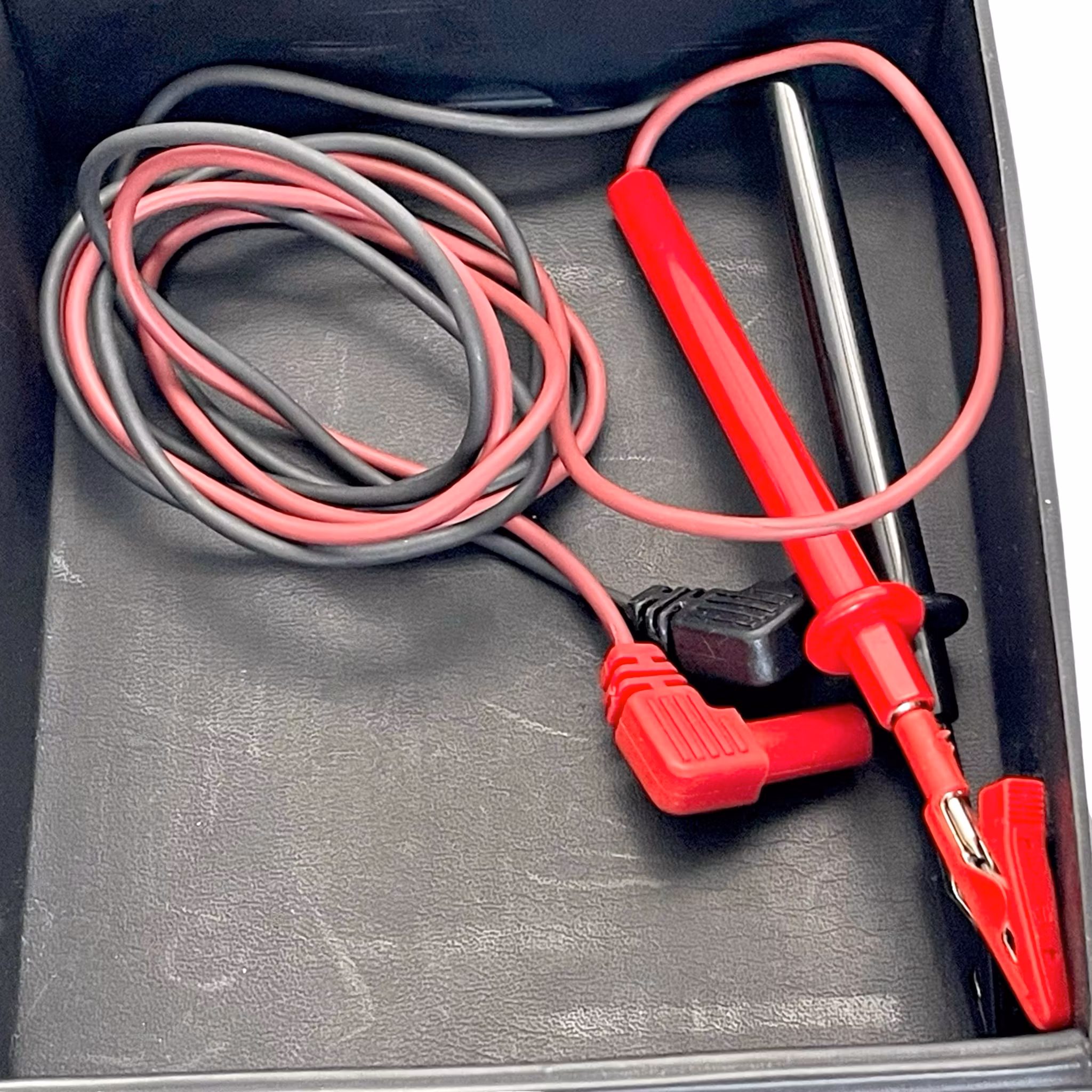 Monacor DMT-870, digitaalinen yleismittari