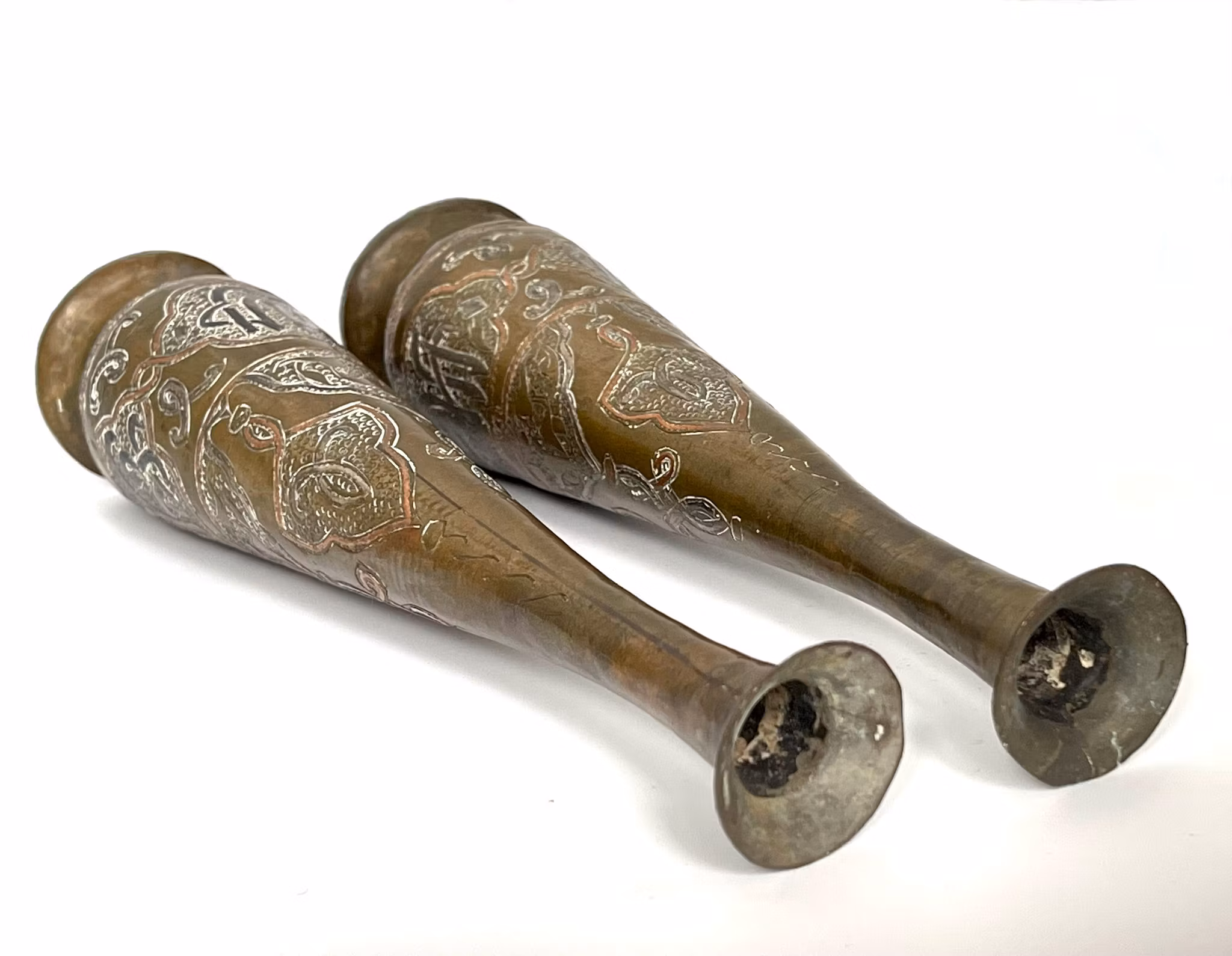 Une paire de vases - Damas Travail en laiton, cuivre et étain, Damas début 19ème siècle