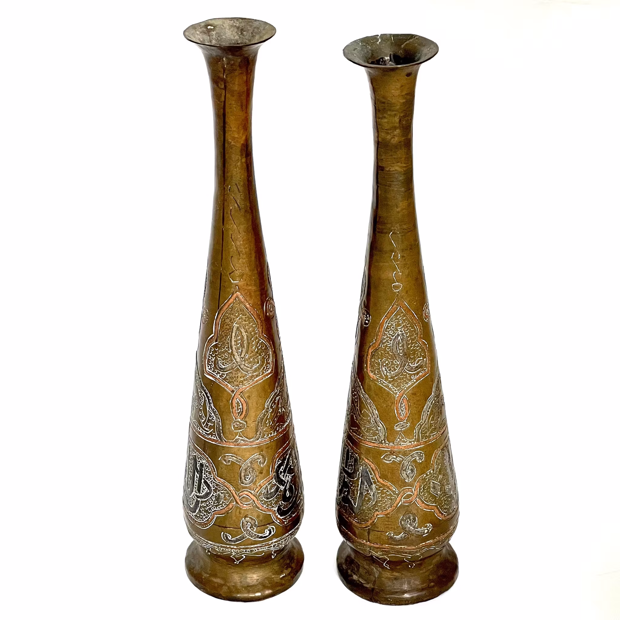 Une paire de vases - Damas Travail en laiton, cuivre et étain, Damas début 19ème siècle