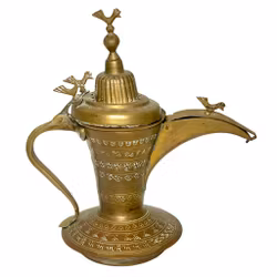 Antike Dallah-Kaffeekanne, verziert mit geometrischen Symbolen und vier Vögeln, signiert