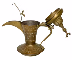 Antike Dallah-Kaffeekanne, verziert mit geometrischen Symbolen und vier Vögeln, signiert