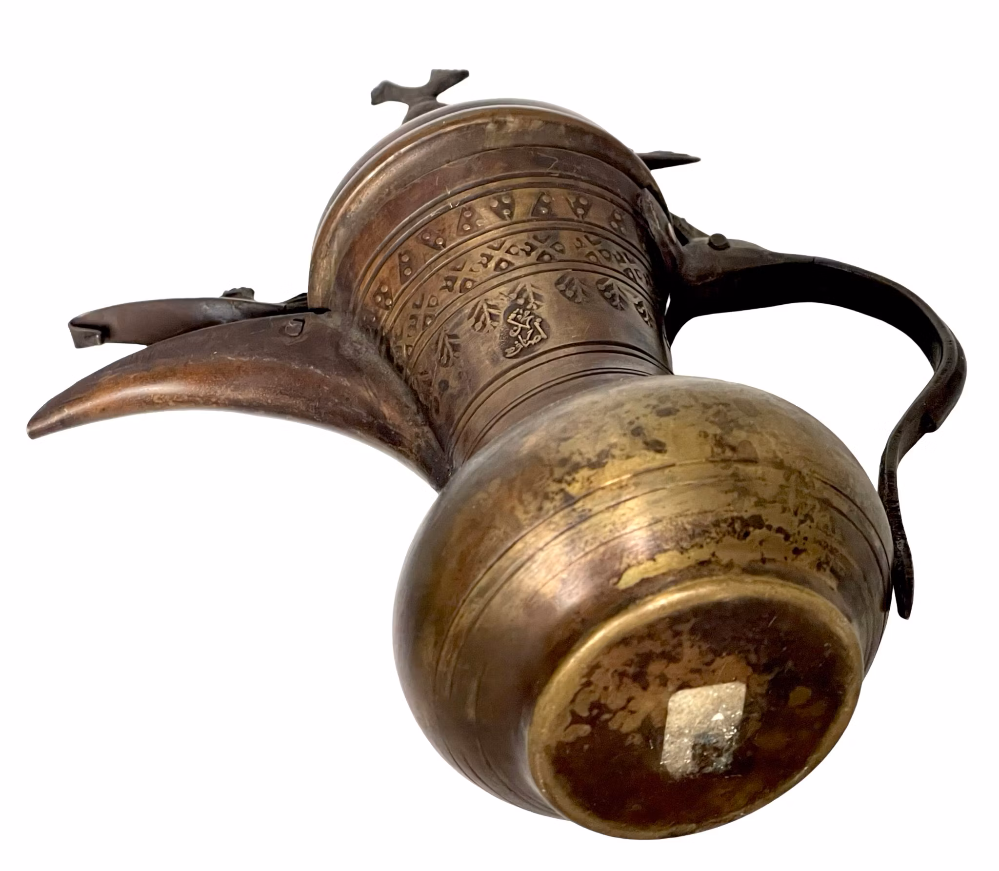 Antica caffettiera Dallah, Decorata con simboli geometrici e quattro uccelli, Firmata