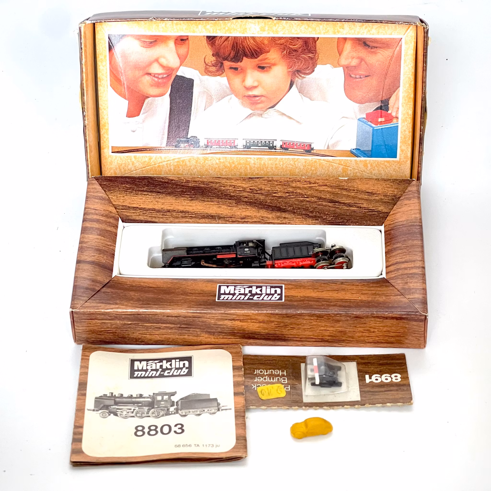 Märklin Z Mini-Club 8803 Lokomotiv Med Tender