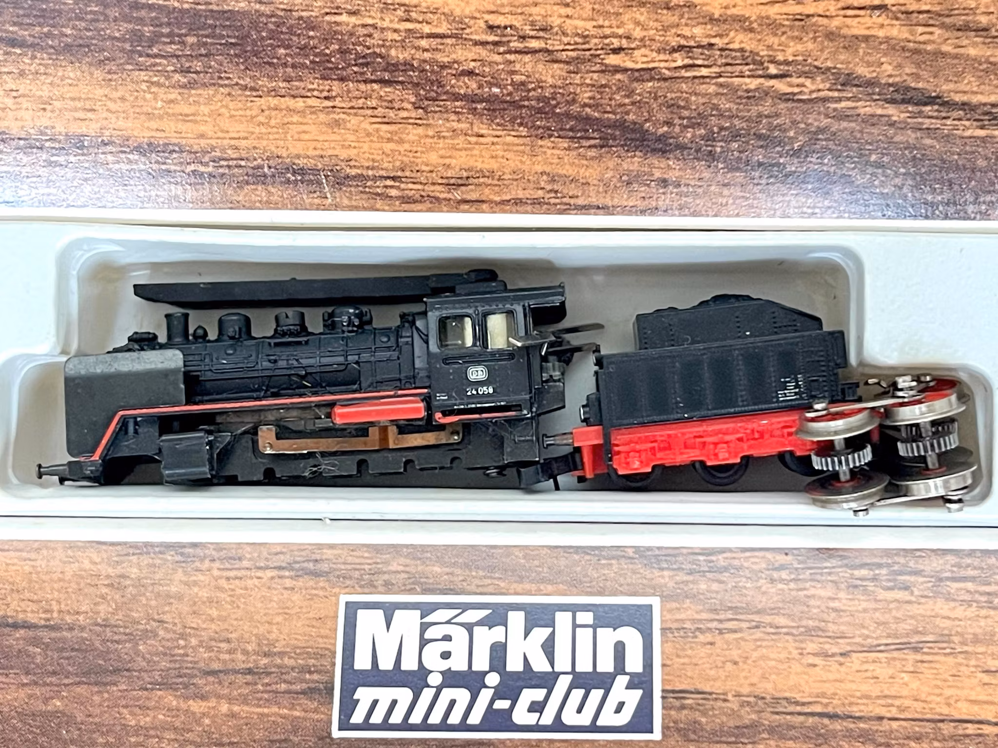 Märklin Z Mini-Club 8803 Lokomotiv Med Tender