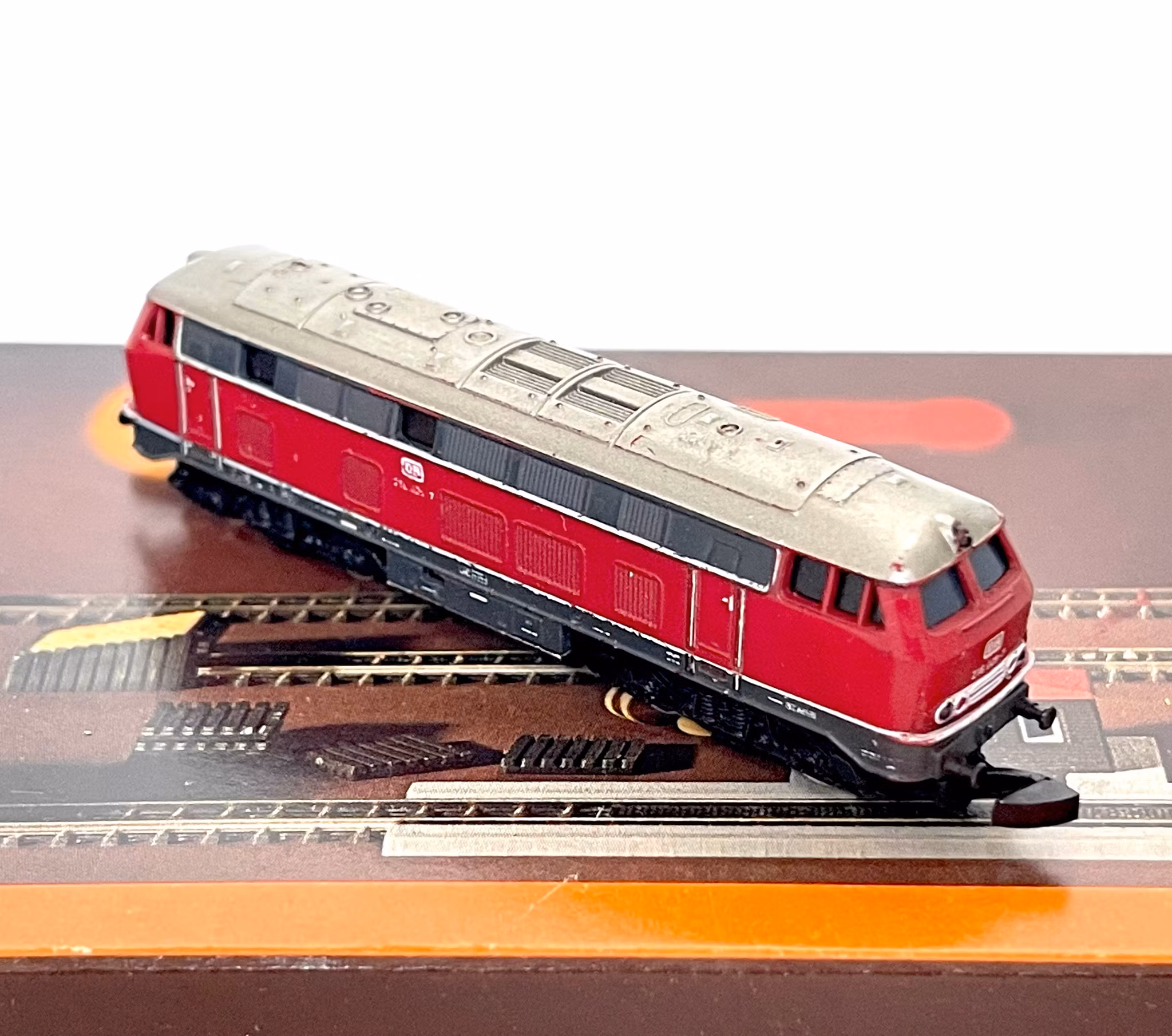 Märklin Z Mini-Club Locomotive With Tender 24 058 & 216 025