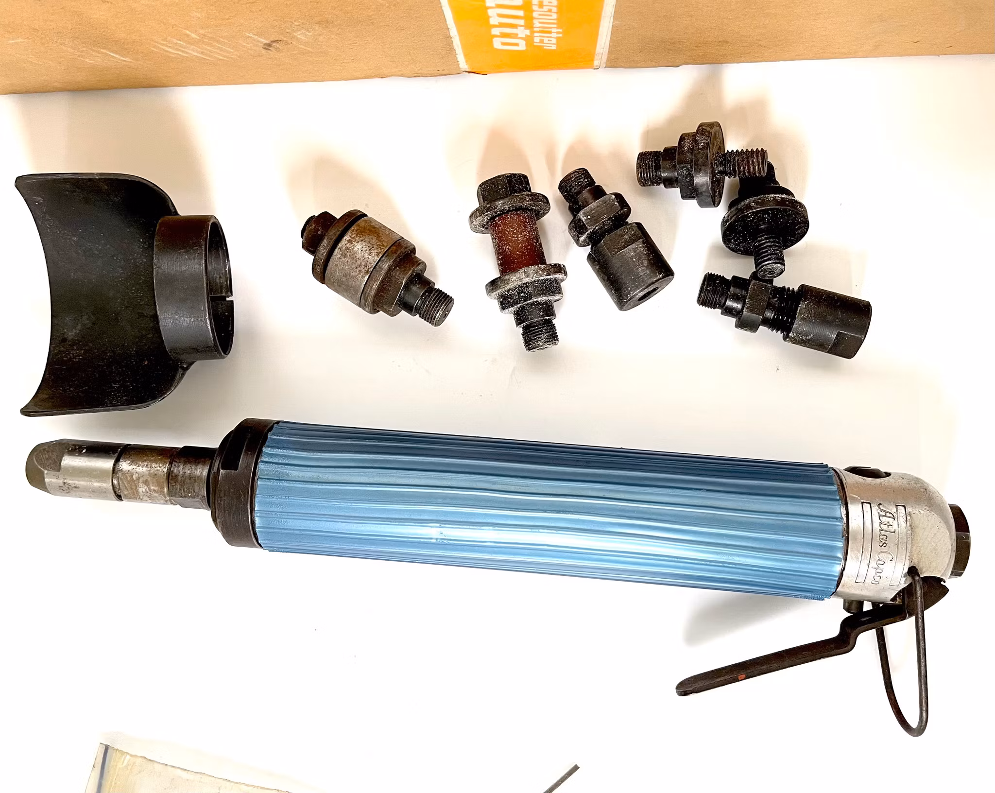 Trycklufts verktyg Slipmaskin Atlas Copco LSR 33 med Slipstenar