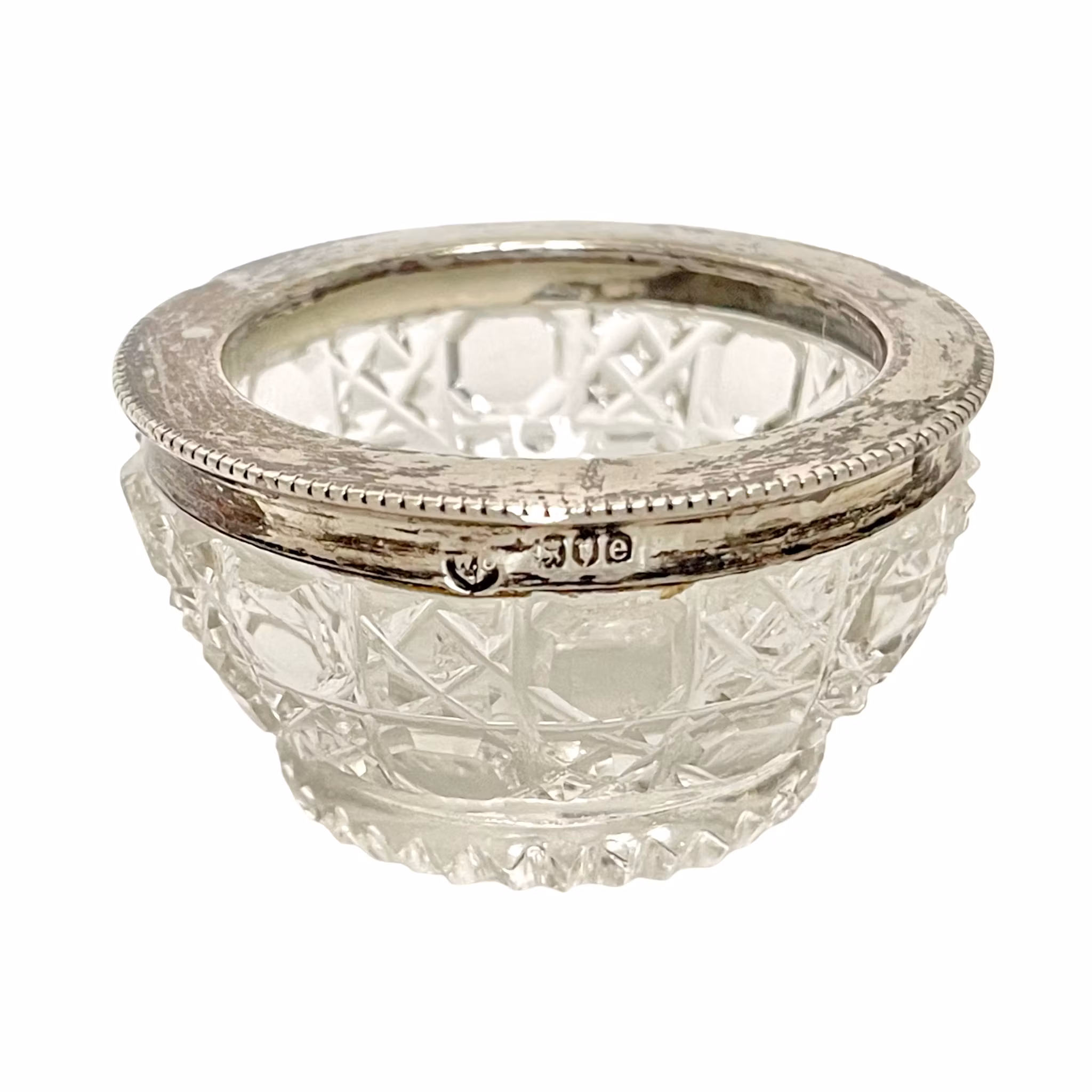 Suolasirotin, aitoa hopeaa kristallilla