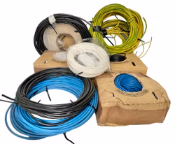 Parti kobber elektriske kabler i ulike størrelser, ca 15,3 kg