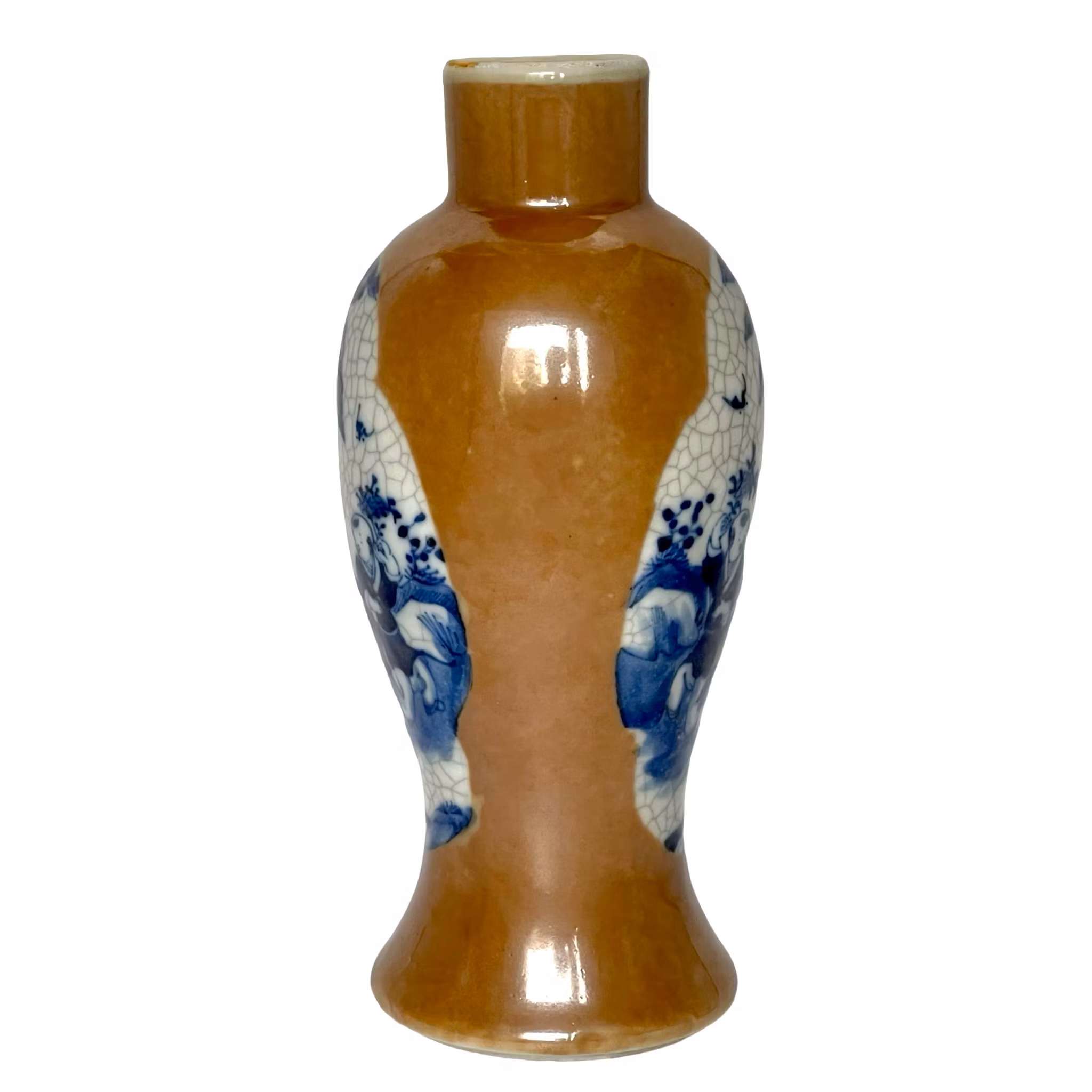 China, Qing dynasty (1644-1912) porcelain vase