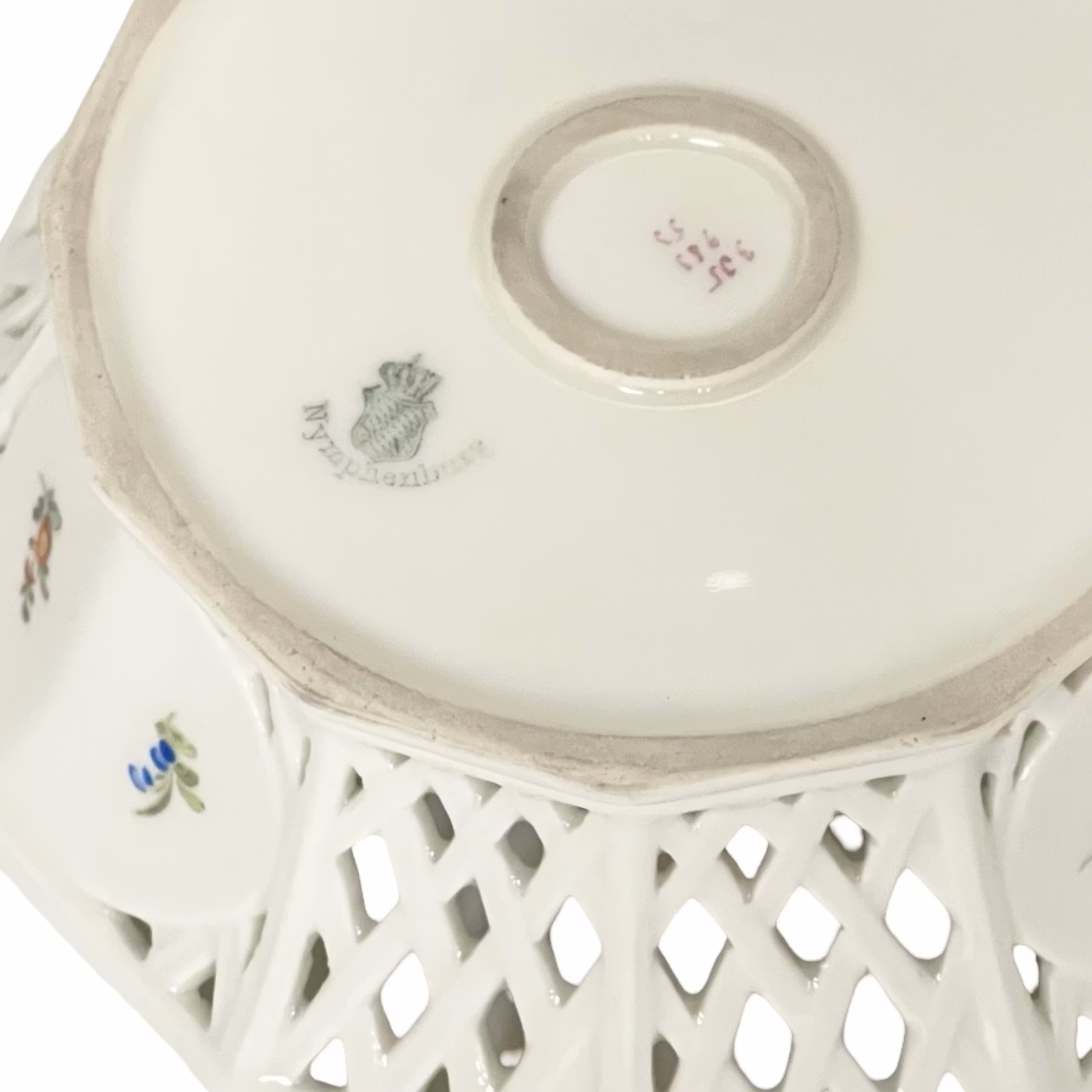 Nymphenburg Porzellanschale, gestempelt