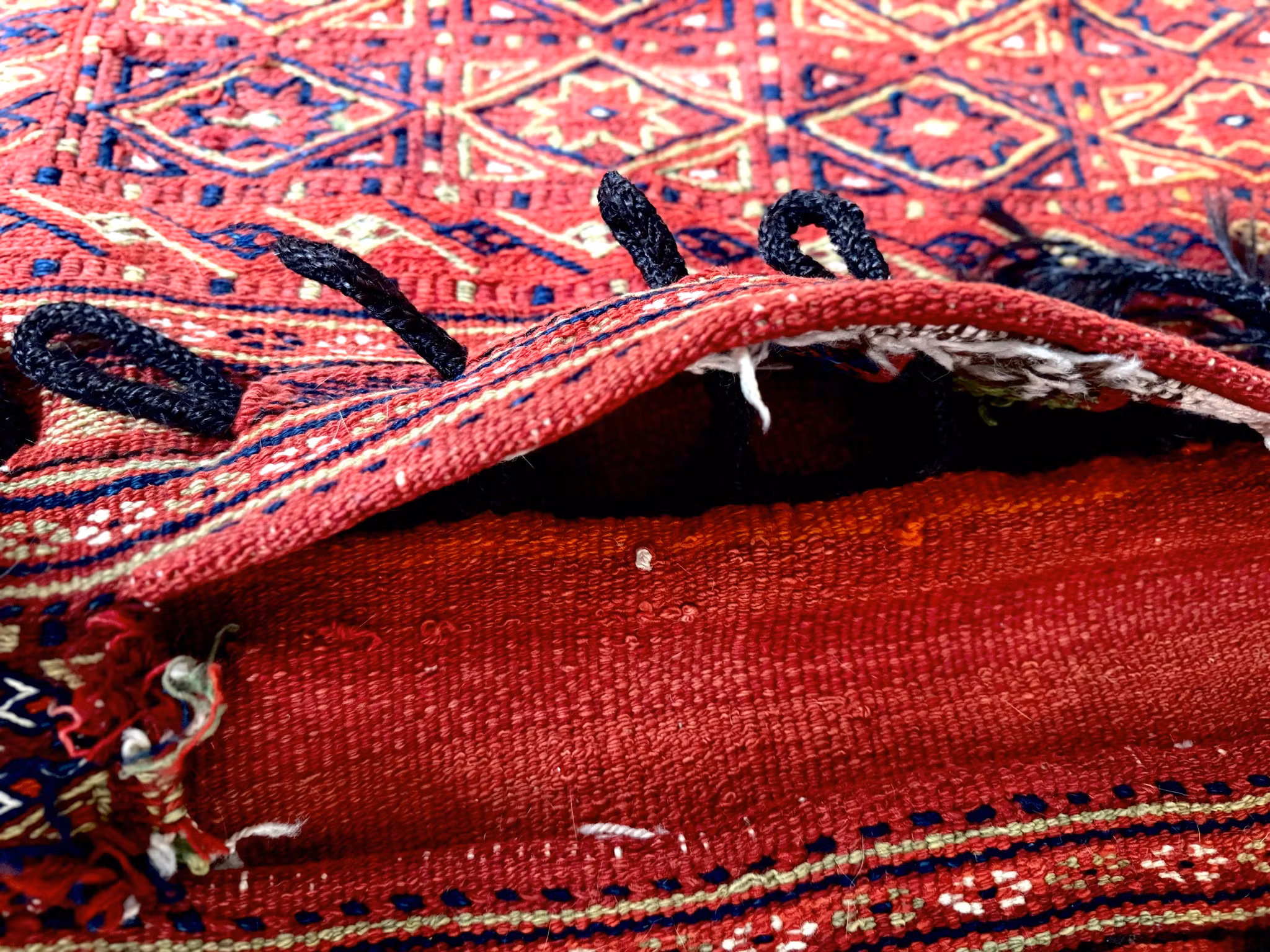 Borsa da sella antica orientale annodata a mano