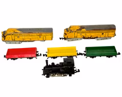 Lokomotywy Trix z wagonami w skali N 6 sztuk