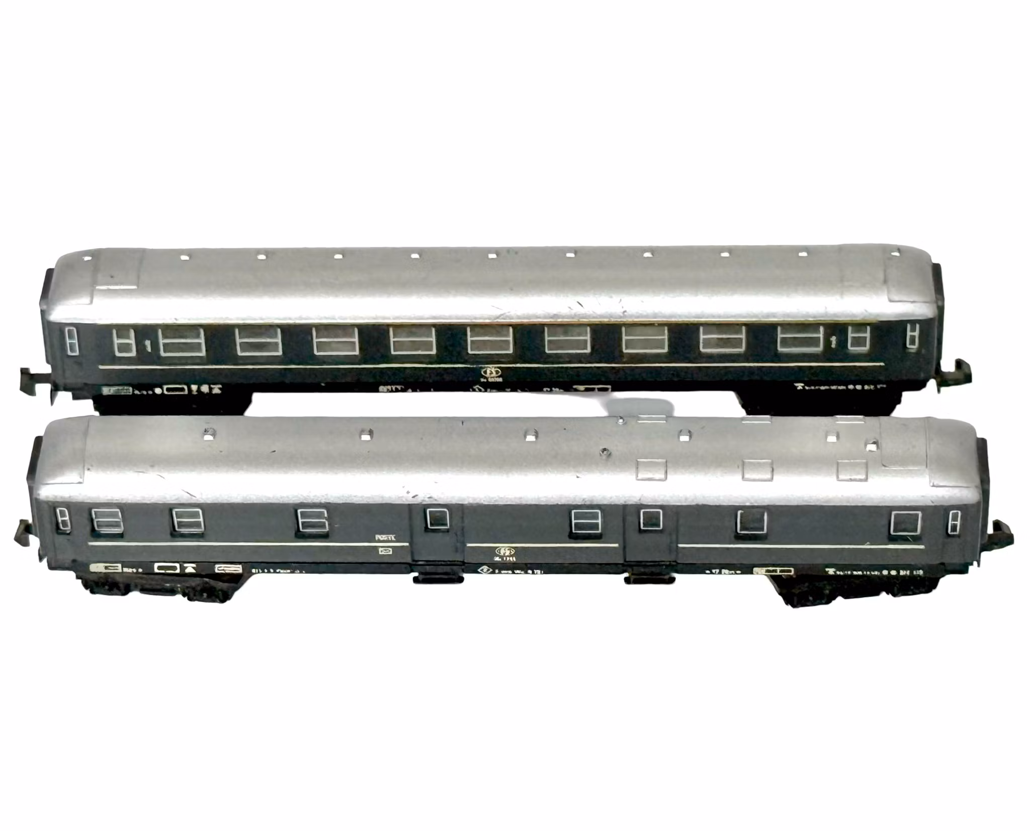 Lokomotywa Atlas w skali N z 8 wagonami Lima