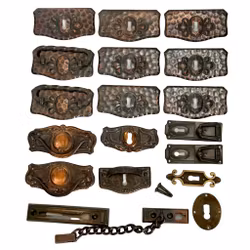 Zughalterung und Schlüsselhalterung, gehämmertes Kupfer und Bronze usw.