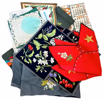 Vintage dukar, juldukar, Broderi, jullöpare med Almanack från 1978 m.m.