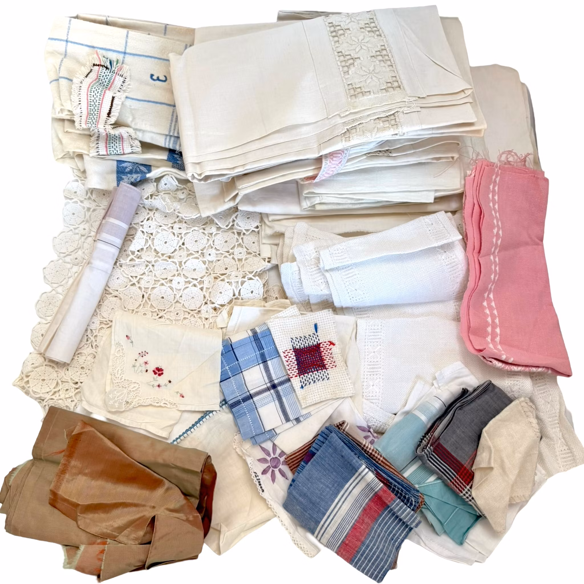 Vintage dukar, linne, virkade, knypplade m.m.