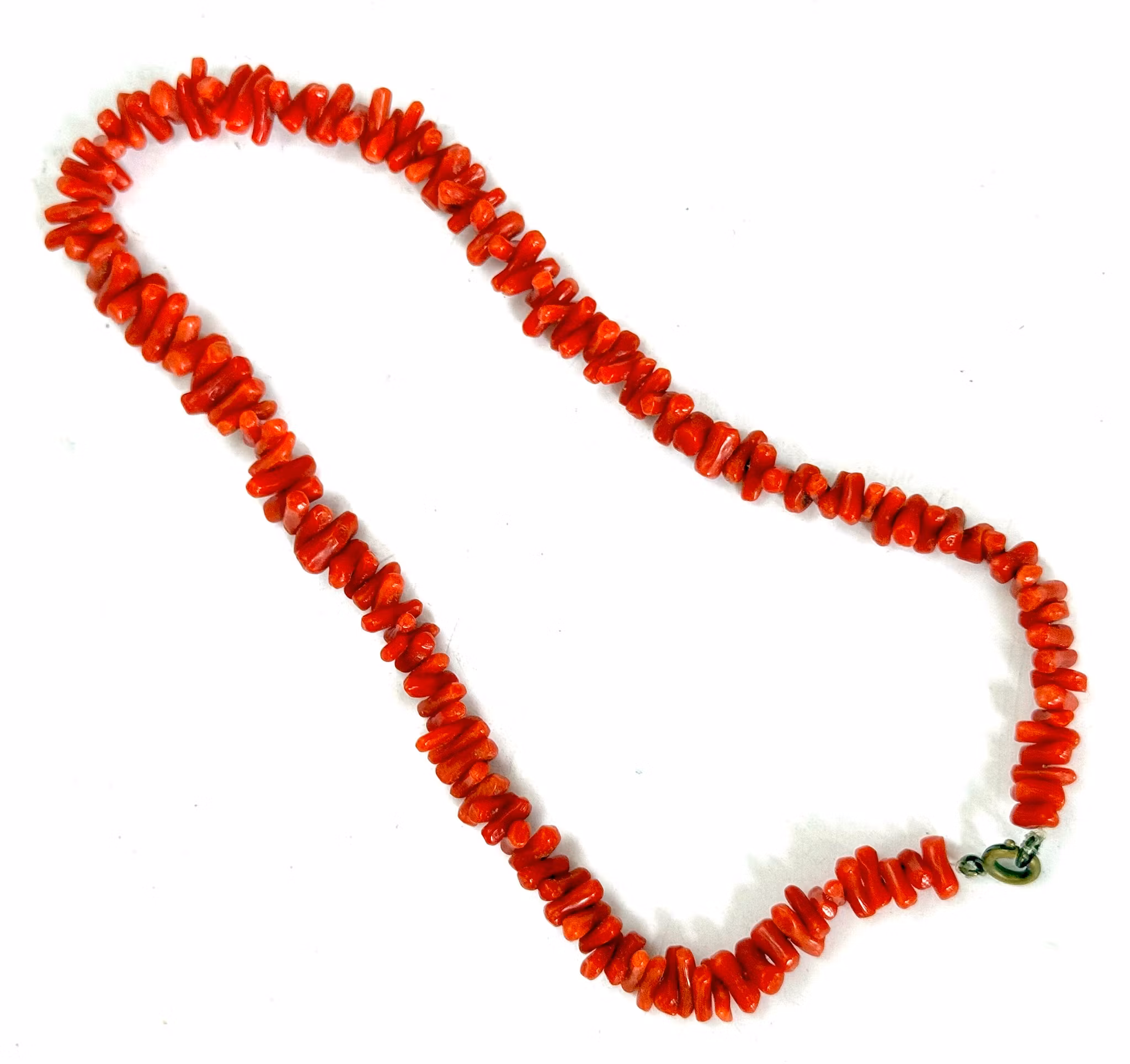 Antik röd korall halsband