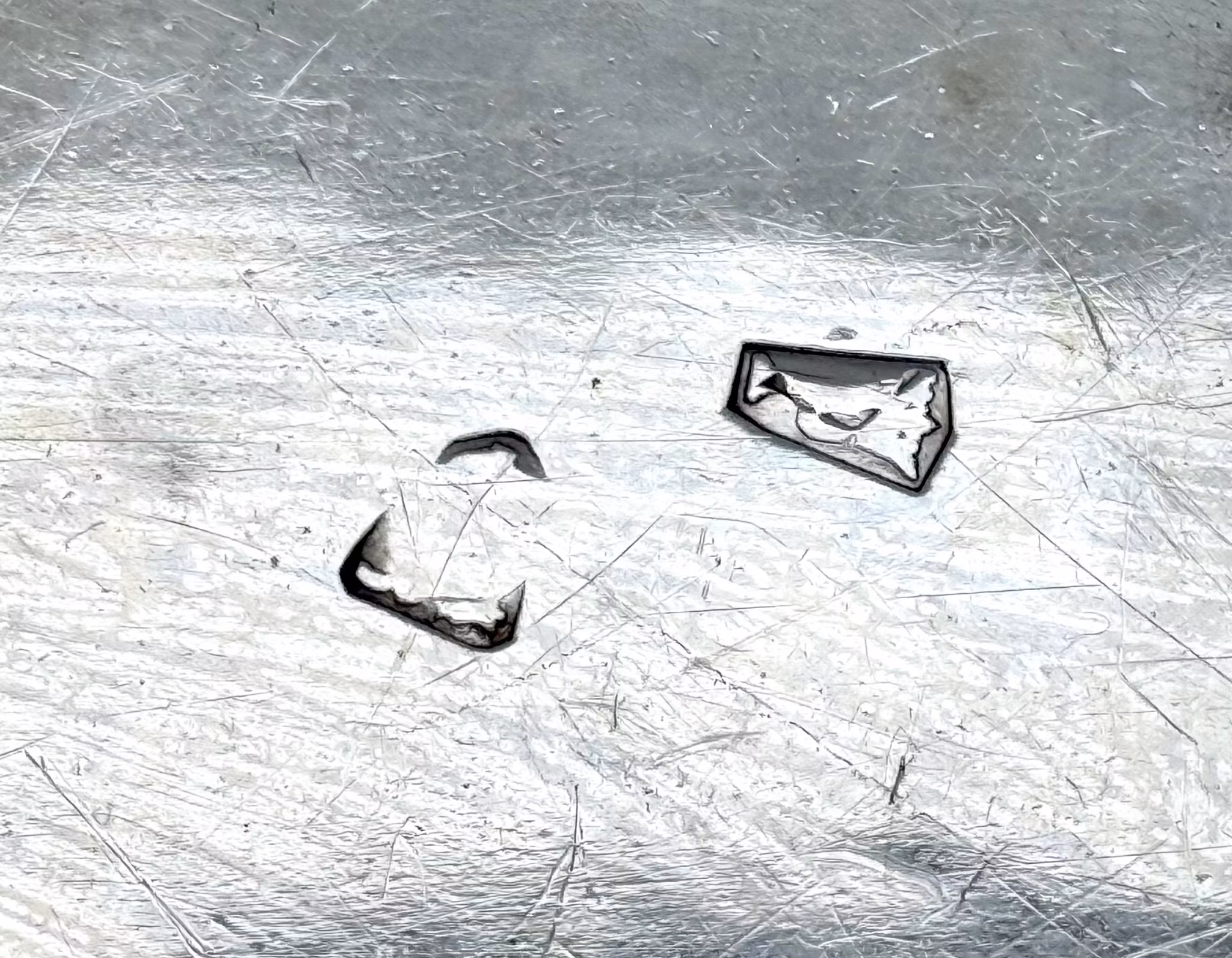 Silver bricka med blommor, 1700-talet