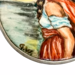 Broche en argent, peinture miniature sur porcelaine, signée GW