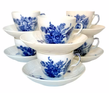 Royal Copenhagen 1:a sortering, Blå blomster, 6 st kaffekoppar med fat 1549