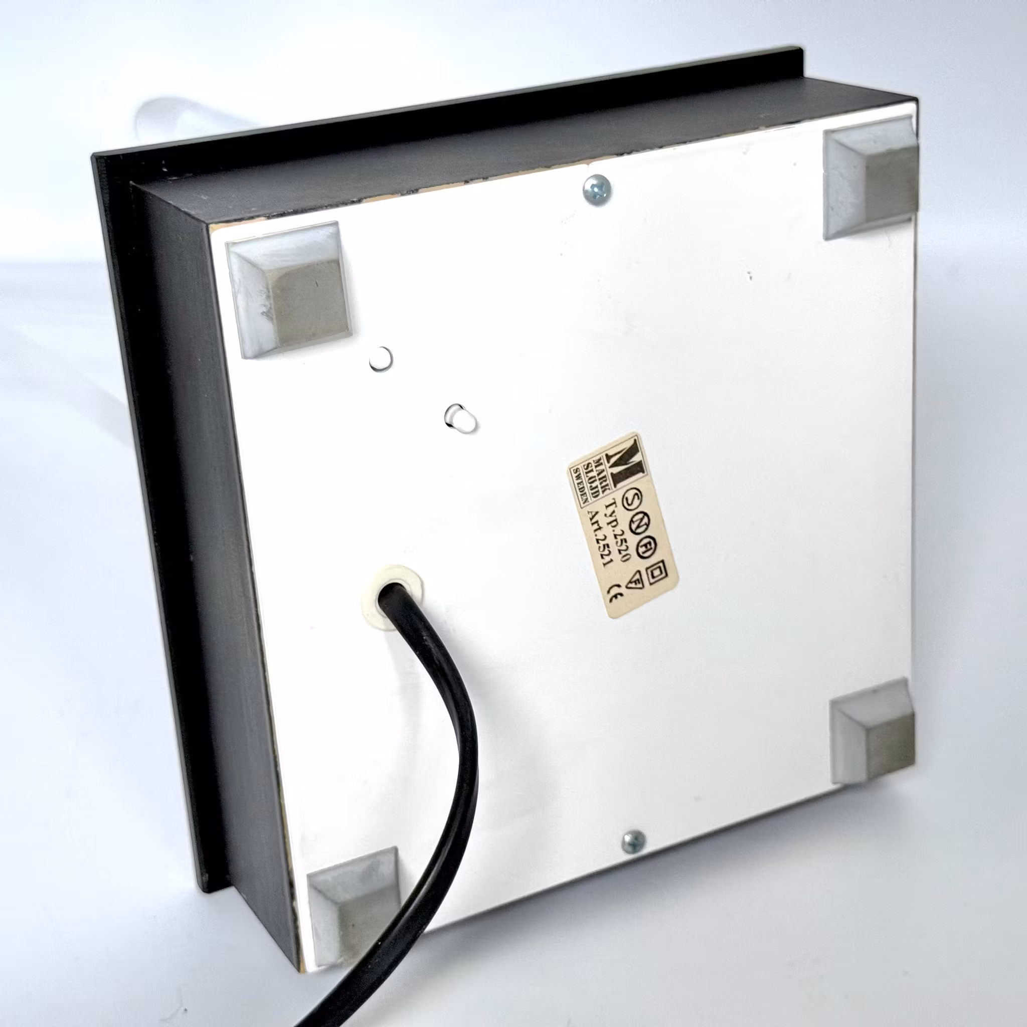 Lennart Kärrabo (Suède 1927-2007). Sculpture lumineuse en plexiglas. Conception Kärrabo.