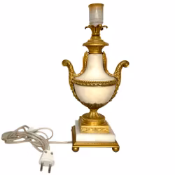 Antik bordslampa, Förgylld mässing och vit marmor, Louis XVI-stil, Frankrike