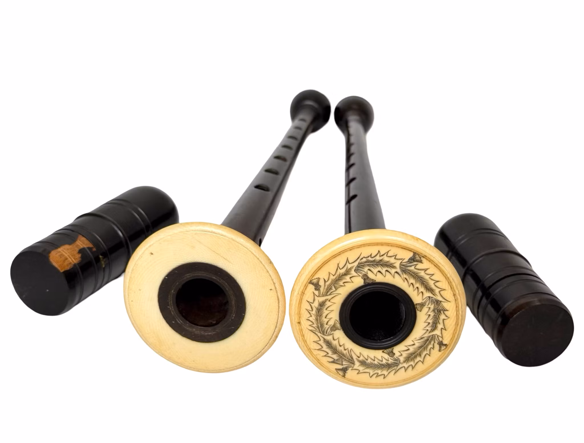 Antiker hochwertiger schottischer Dudelsack aus Elfenbein mit langer Spielpfeife aus schwarzem Holz, 19. Jahrhundert