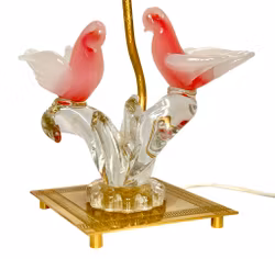 Lampe de table en verre de Murano en forme de 2 colombes, montée sur une lampe de table en laiton