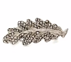 Broche vintage en argent avec marcassites taillées