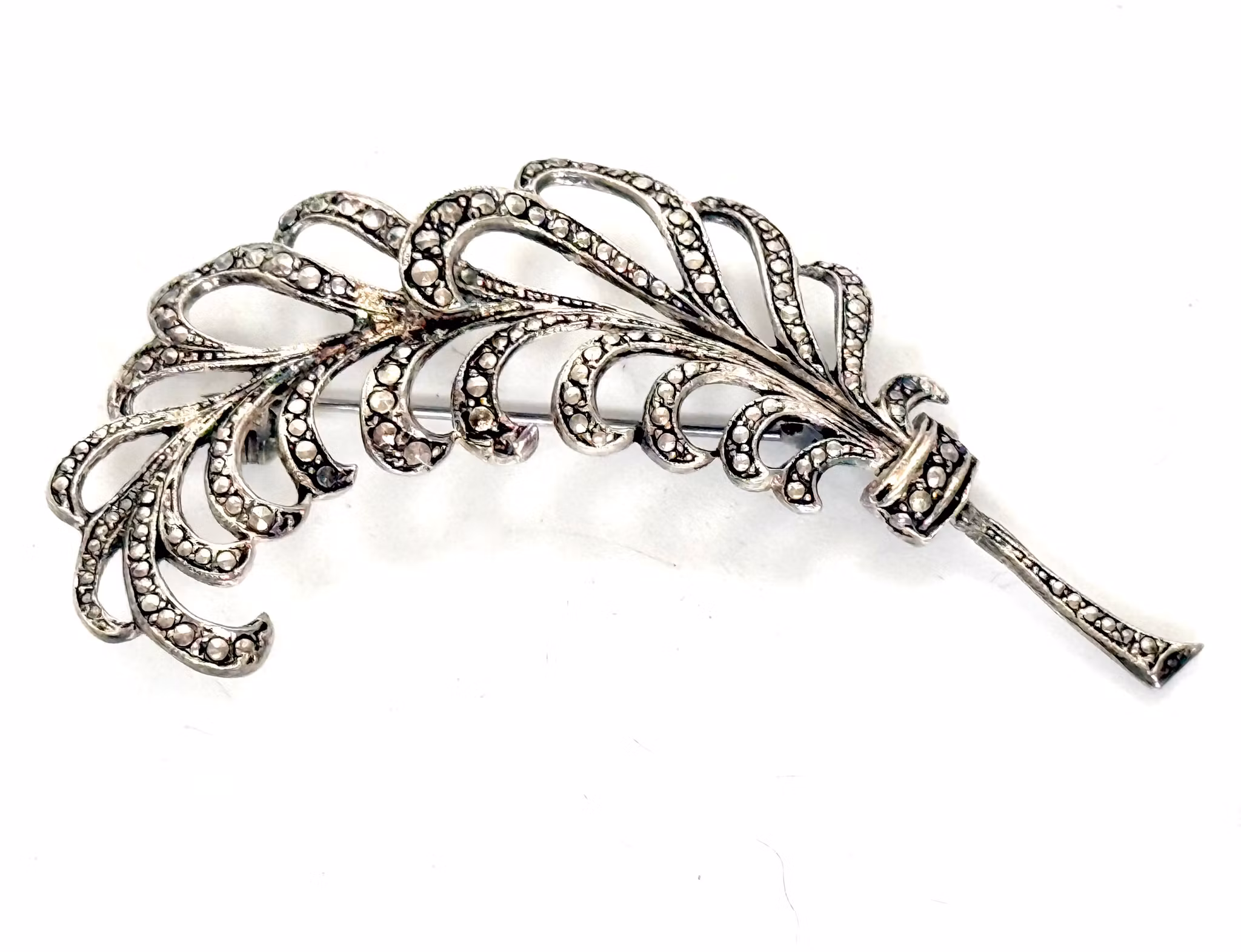 Broszka vintage srebrna z szlifowanymi markazytami