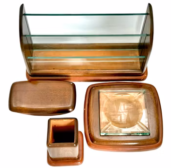 Pietro Chiesa ( Italien 1892–1948)  Skrivbords Brevhållare & Askfat m.m. i mahogny trä och kristallglas, Fontana Arte