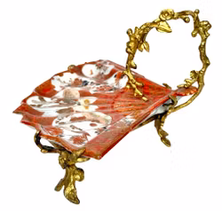 Japanische Porzellanschale mit vergoldeten Messingmontierungen, 19. Jahrhundert