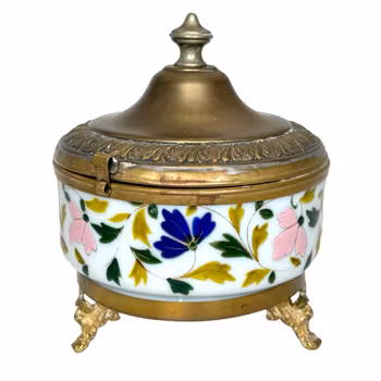 Antik smyckeskrin vit opalin glas med förgylld metall