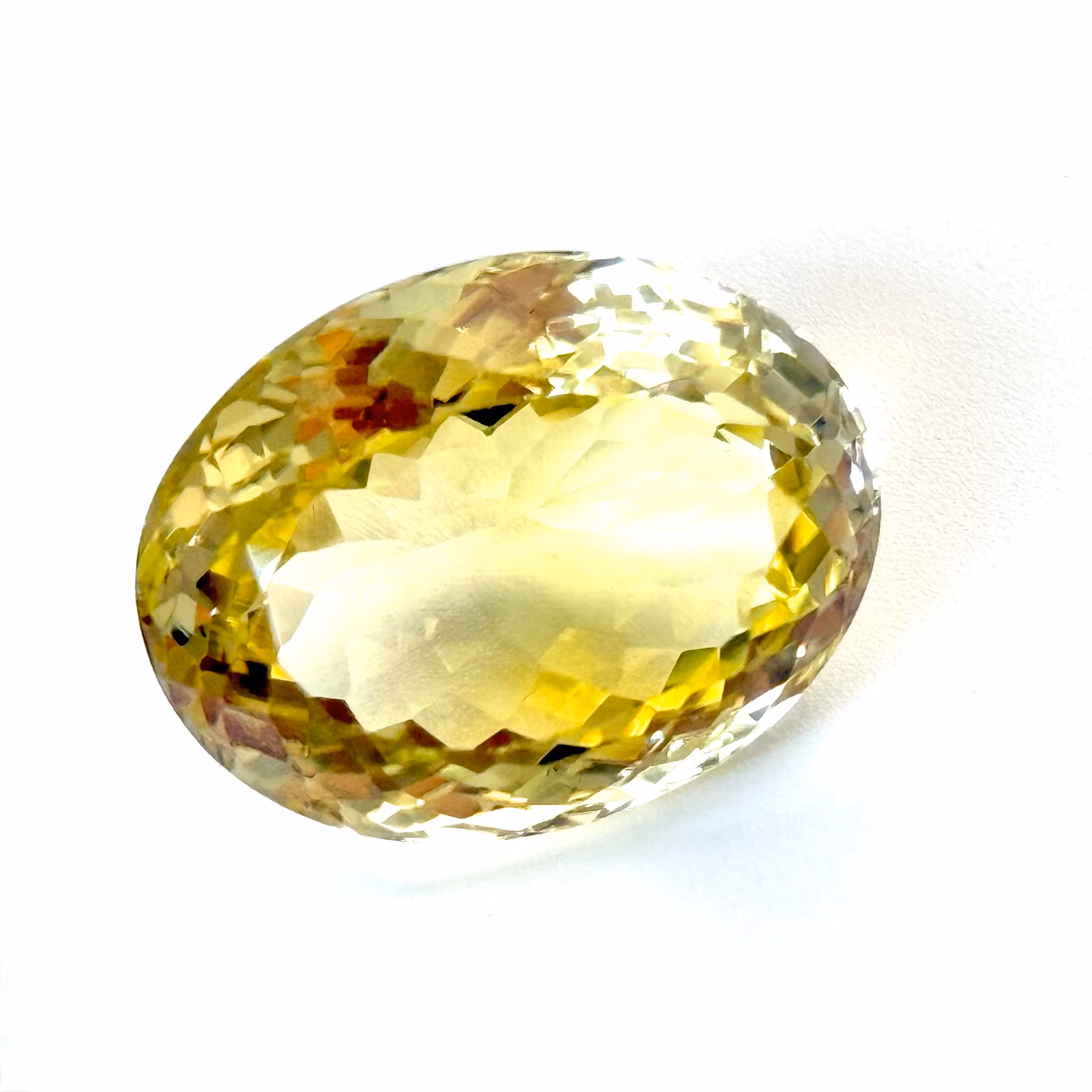 27.80 Karat naturlig obehandlad Citrin med certifikat