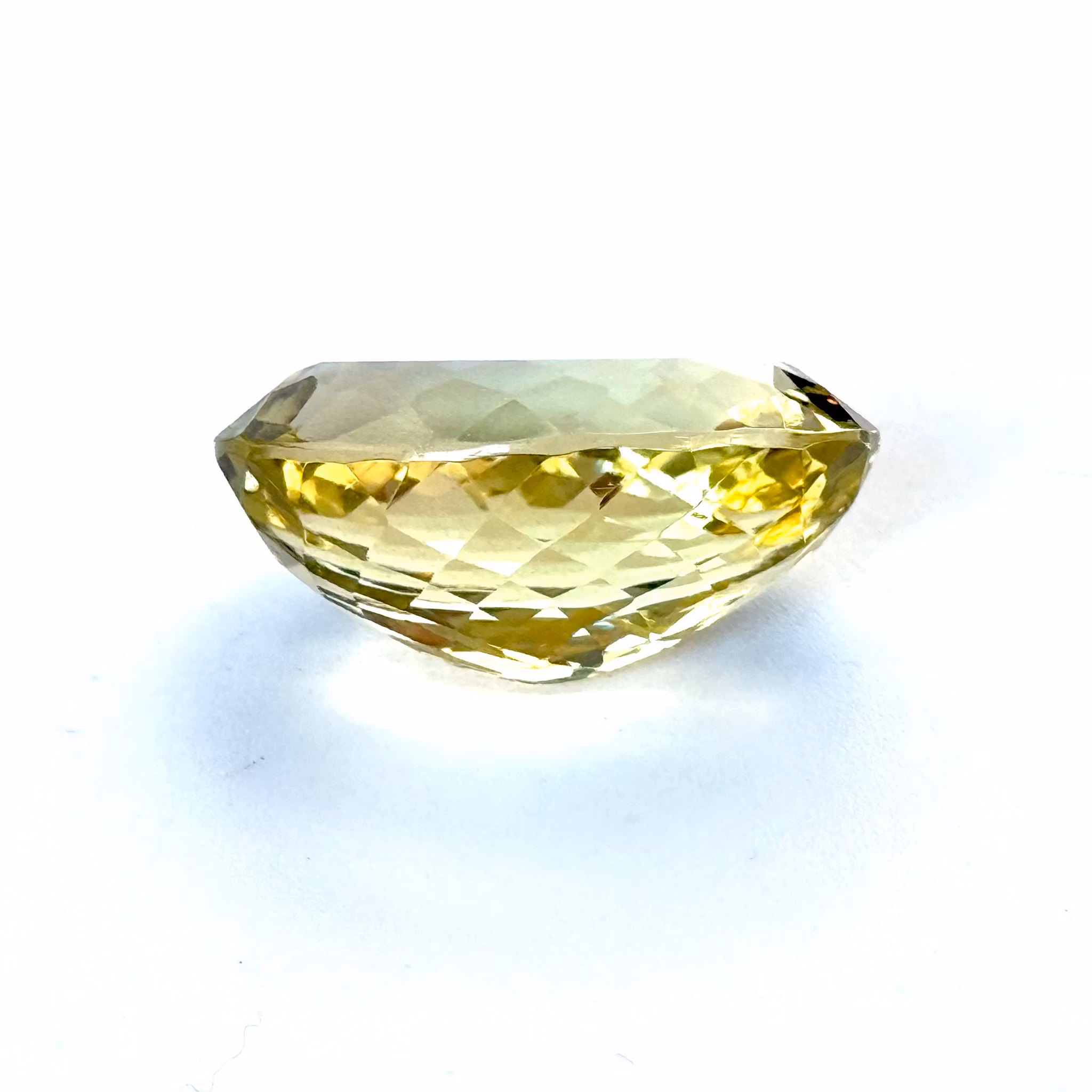 17.69 Karat naturlig obehandlad Citrin med certifikat