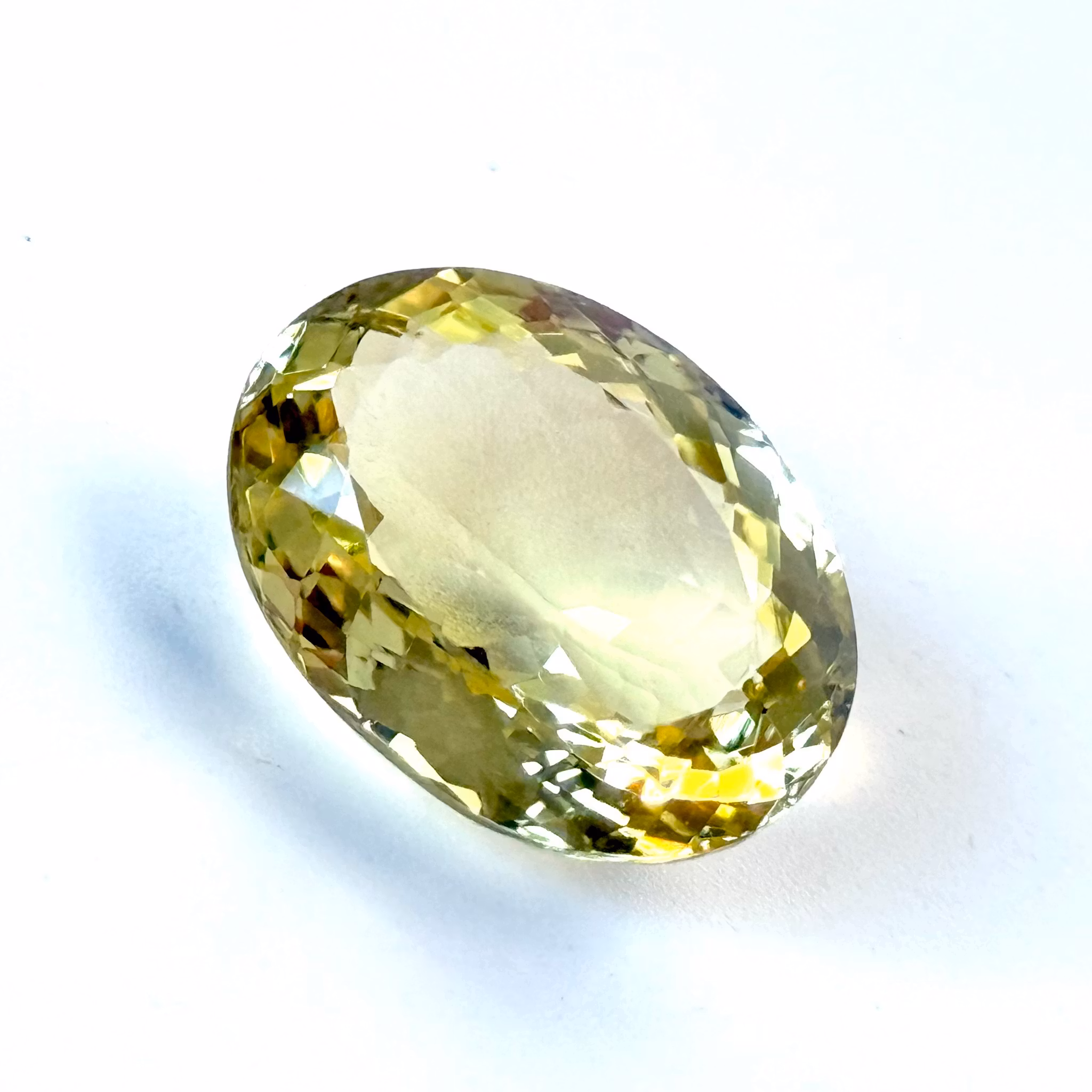 17.69 Karat naturlig obehandlad Citrin med certifikat