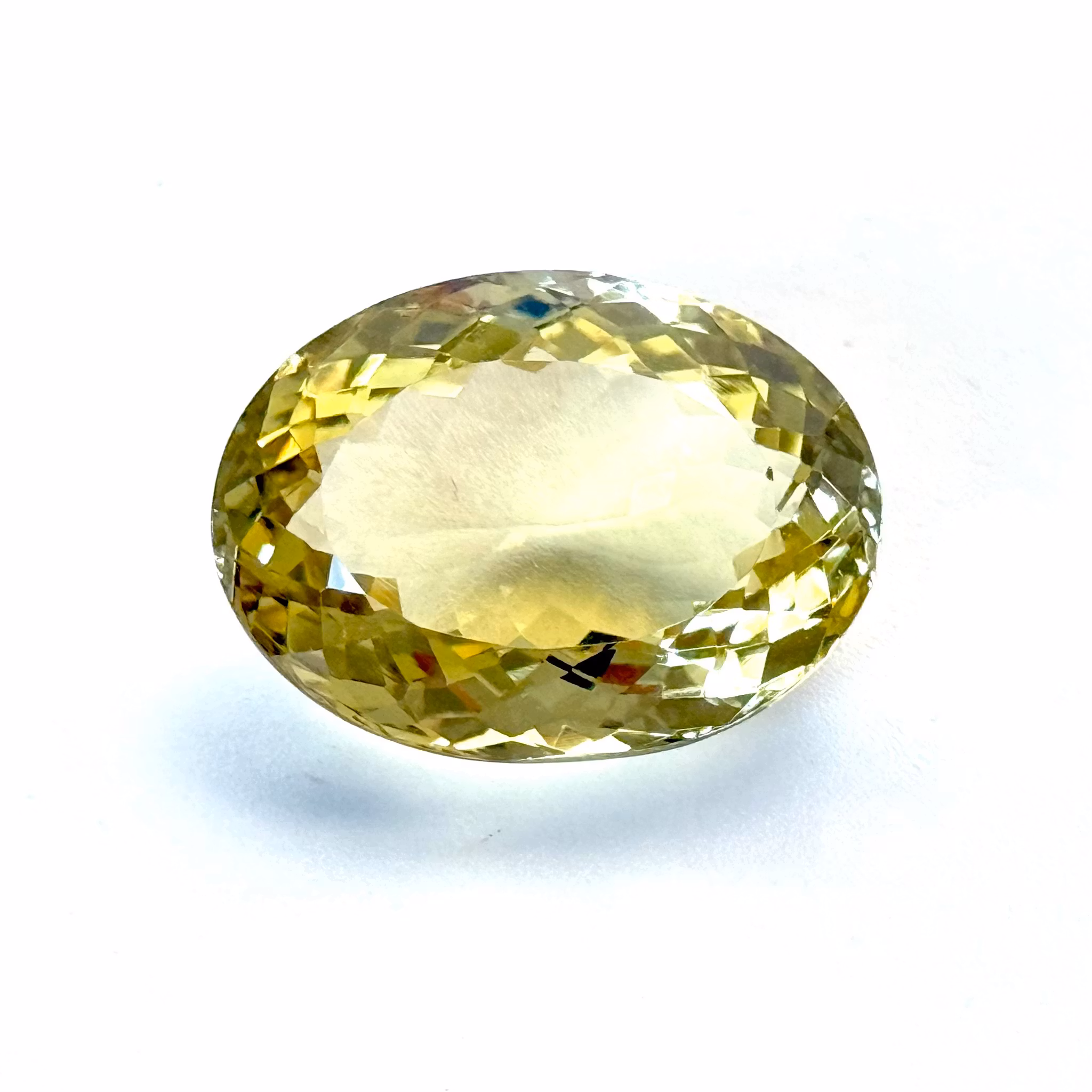 17.69 Karat naturlig obehandlad Citrin med certifikat