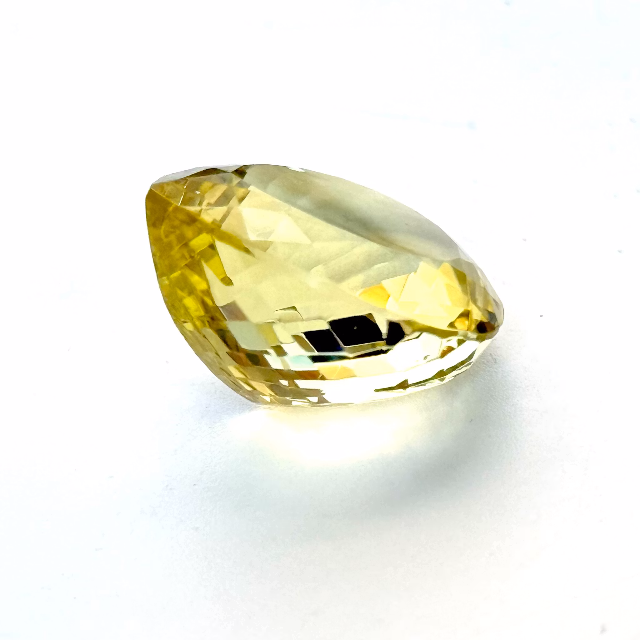 Citrine naturelle non traitée de 28,57 carats avec certificat
