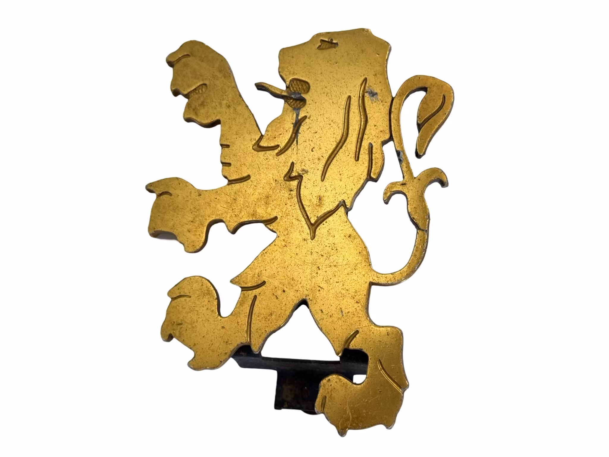 Peugeot-emblem, gullfarget løve med en andre i rustfritt stål