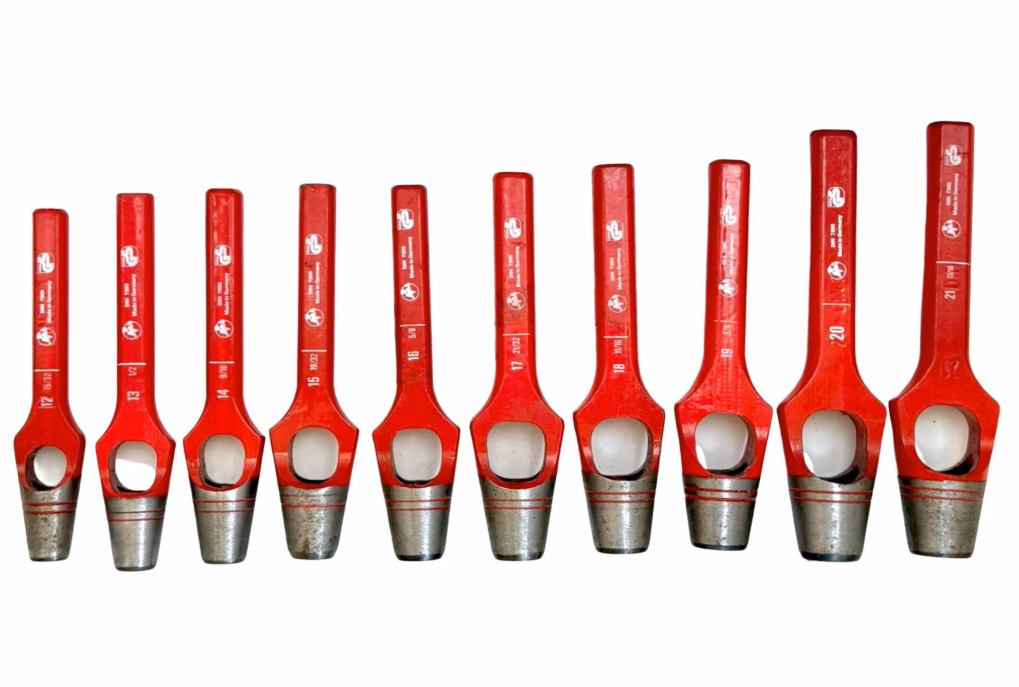 29 st Huggpipor, DIN 7200