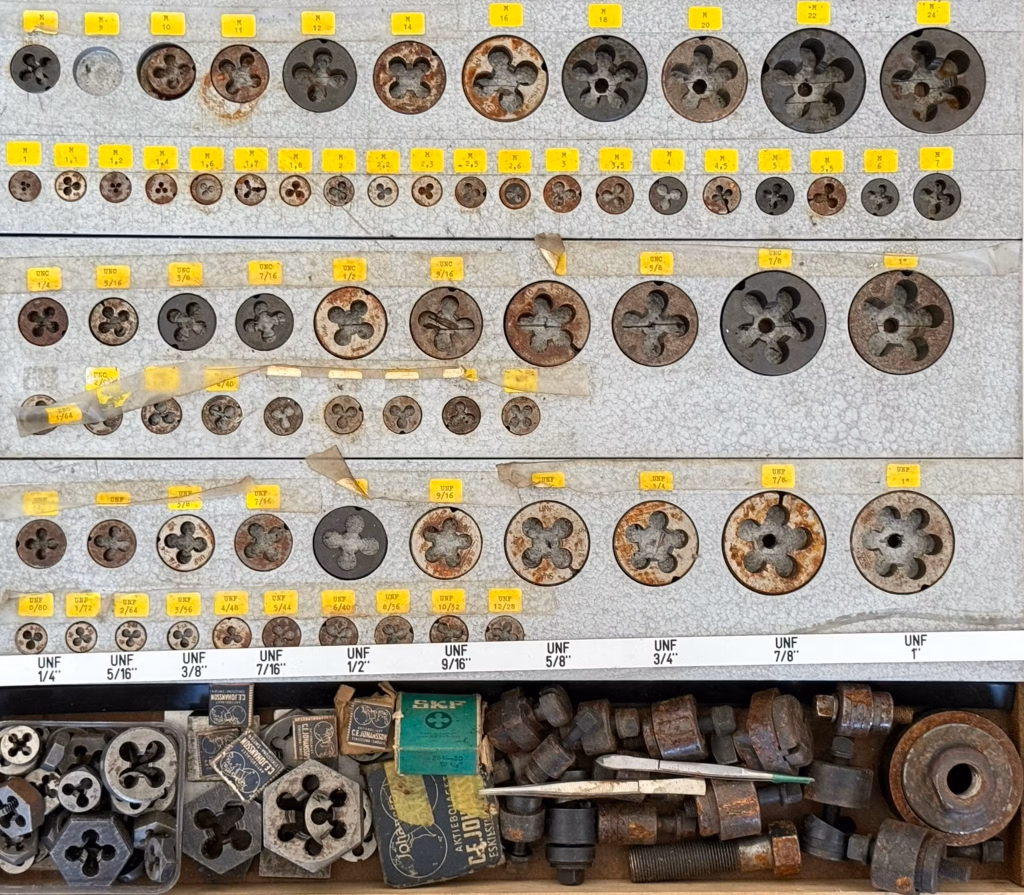 Ca 300 pièces, moyenne HSS, CEJ, SVA, SKF etc.