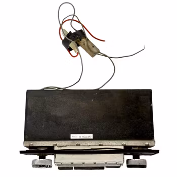 En klassisk Philips bilradio 12V neg