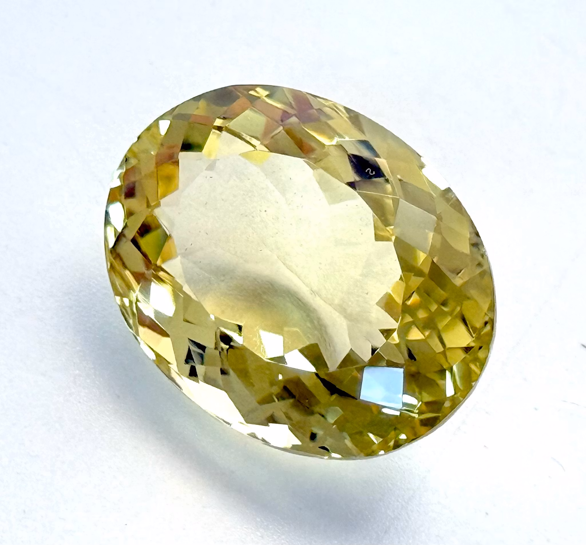 17,67 karatowy naturalny nieobrobiony cytryn z certyfikatem