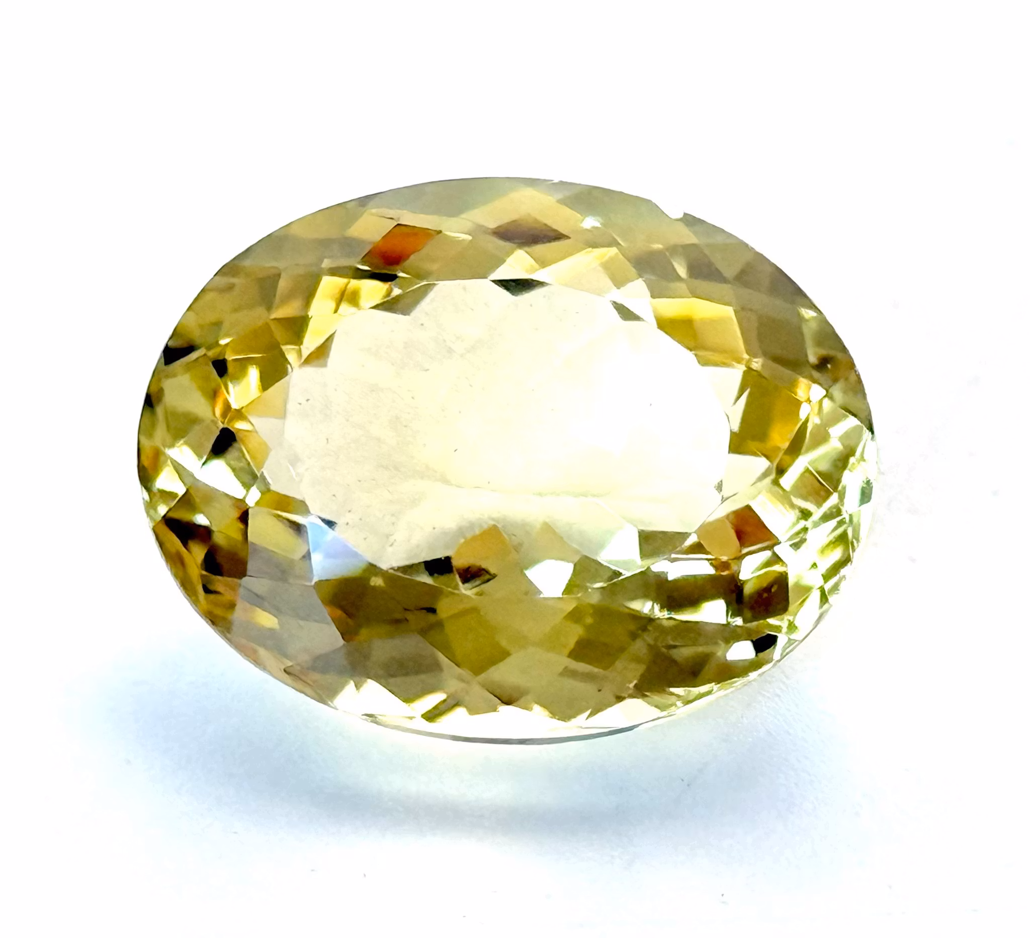 17,67 karatowy naturalny nieobrobiony cytryn z certyfikatem