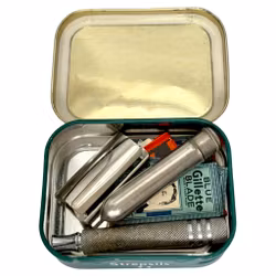 Altes Rasiermesser mit Rasierklinge